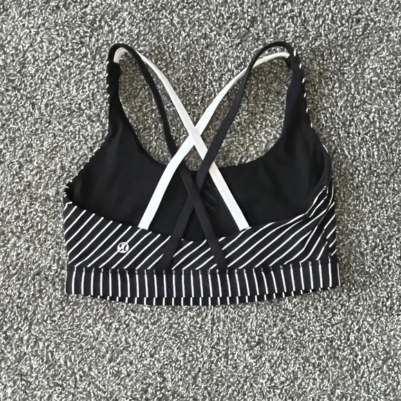 Lululemon Athletica Black and White Striped Sports Bra Size 6 - Picture 3 of 5